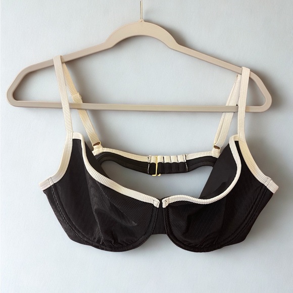 Abercrombie & Fitch Other - NWT Abercrombie & Fitch Black and Cream Bikini Swimwear Top